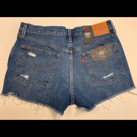 Levi’s 501 Mid Rise Shorts - Picture 3 of 4